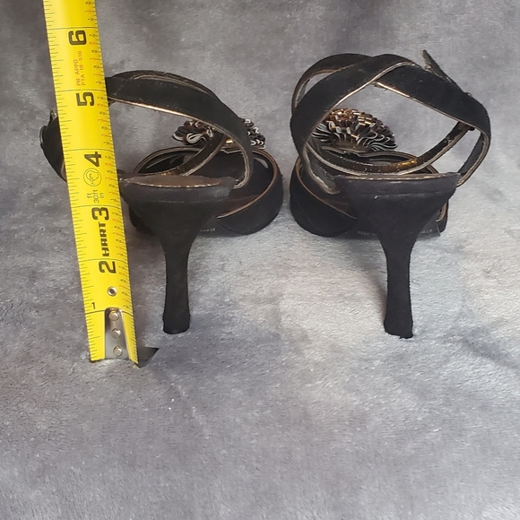 Shoes - Picture 4 of 5